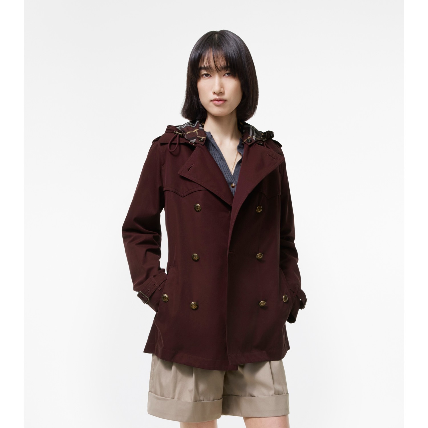 Short Tropical Gabardine Foxfield Trench Coat in Vineyard red