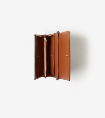 Burberry women's wallet discount sale