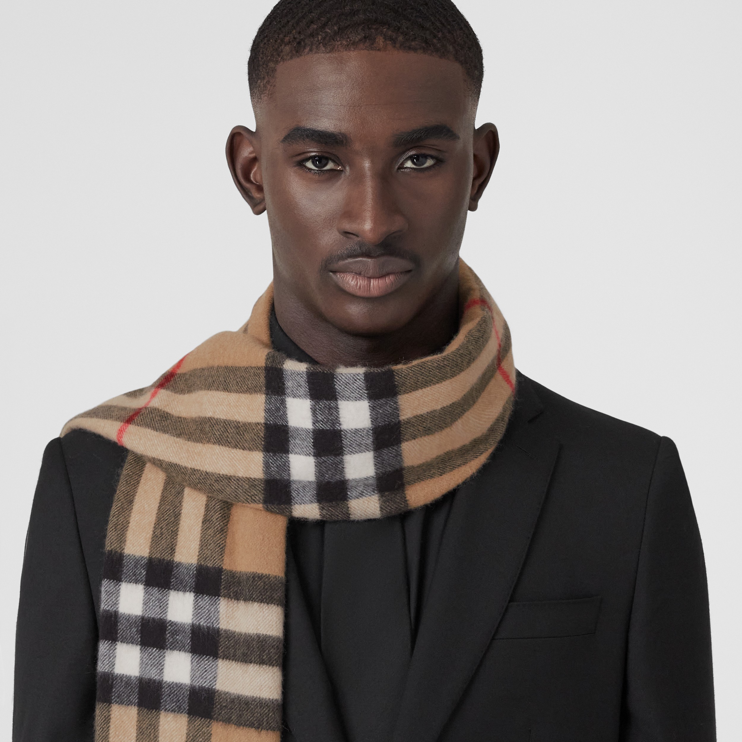 The Classic Check Cashmere Scarf in Archive Beige | Burberry® Official - 4
