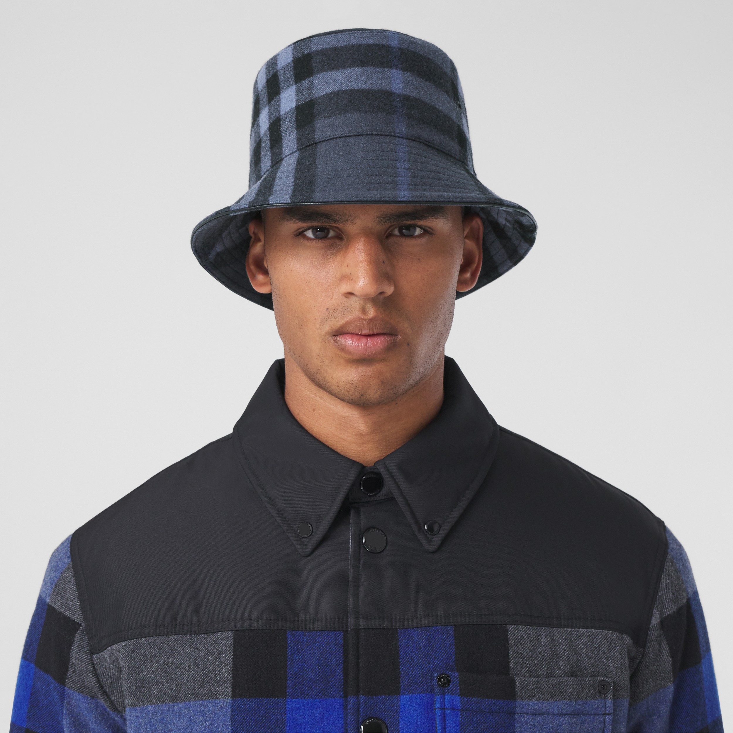Check Wool Cashmere Bucket Hat in Ink Blue | Burberry® Official - 3