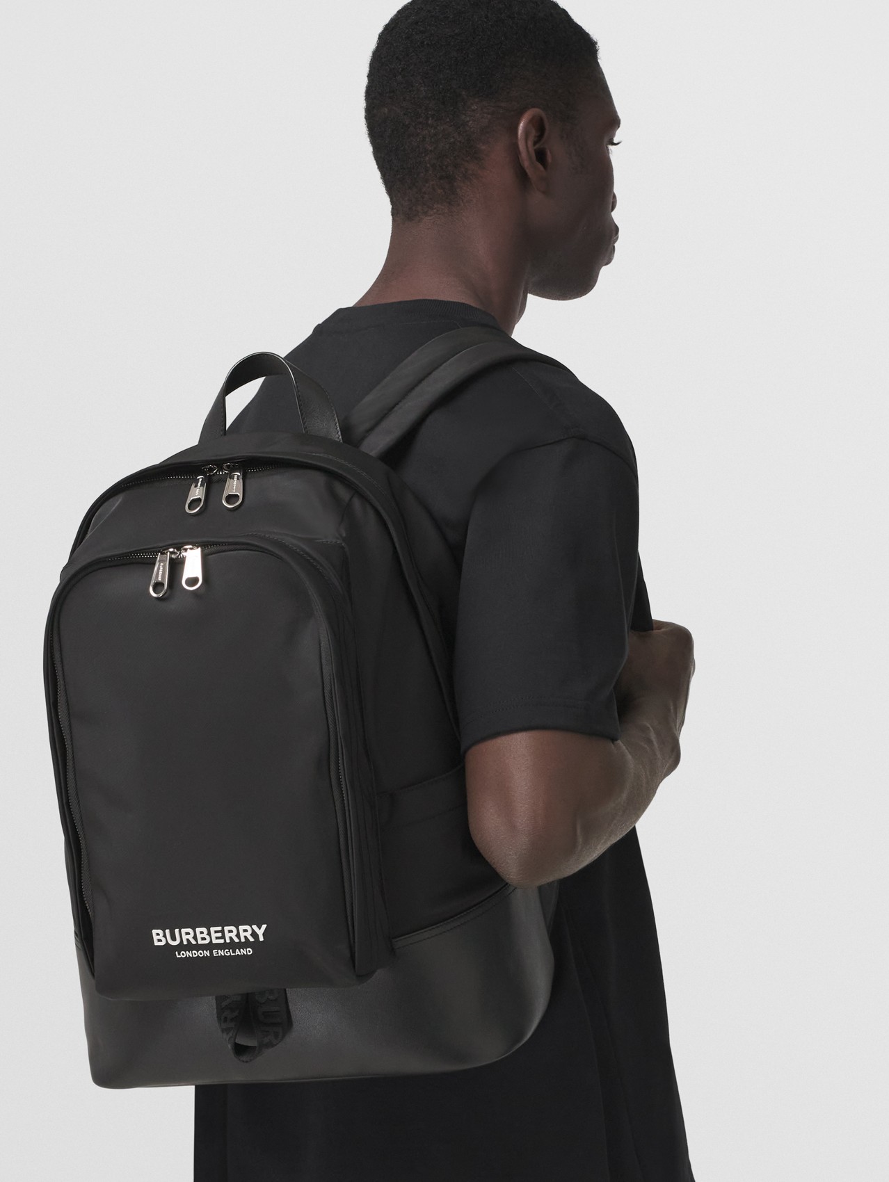 Grand sac à dos en nylon et cuir avec logo (Noir)