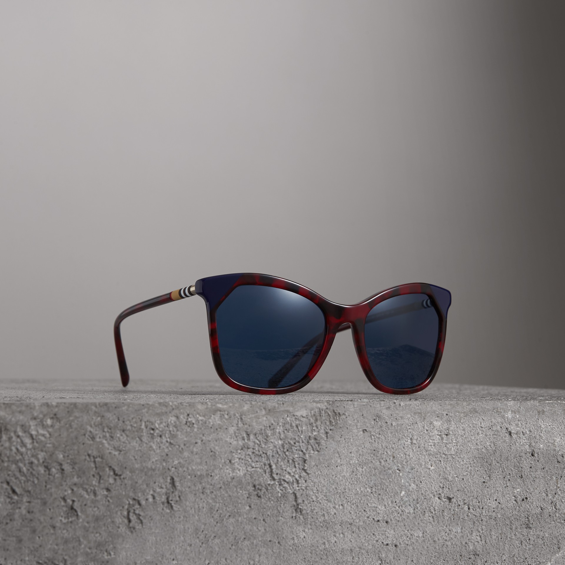 Marbleeffect Square Frame Sunglasses in Red Women Burberry United