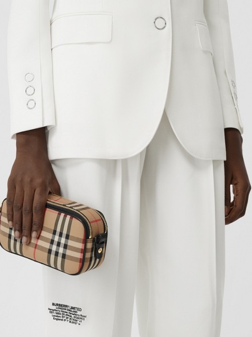 BURBERRY M