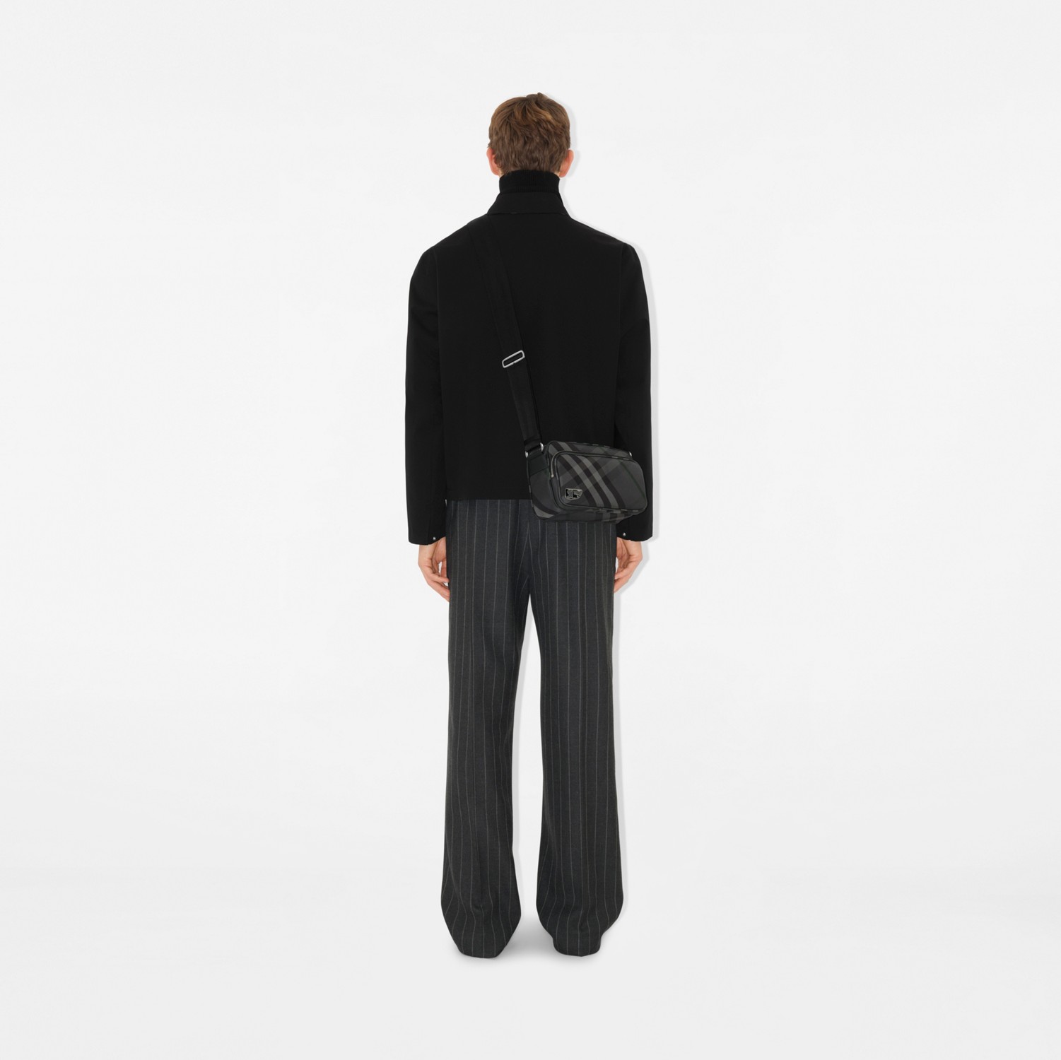 グリッド クロスボディバッグ (チャコール) - メンズ | Burberry グリッド クロスボディバッグ (チャコール) - メンズ | Burberry