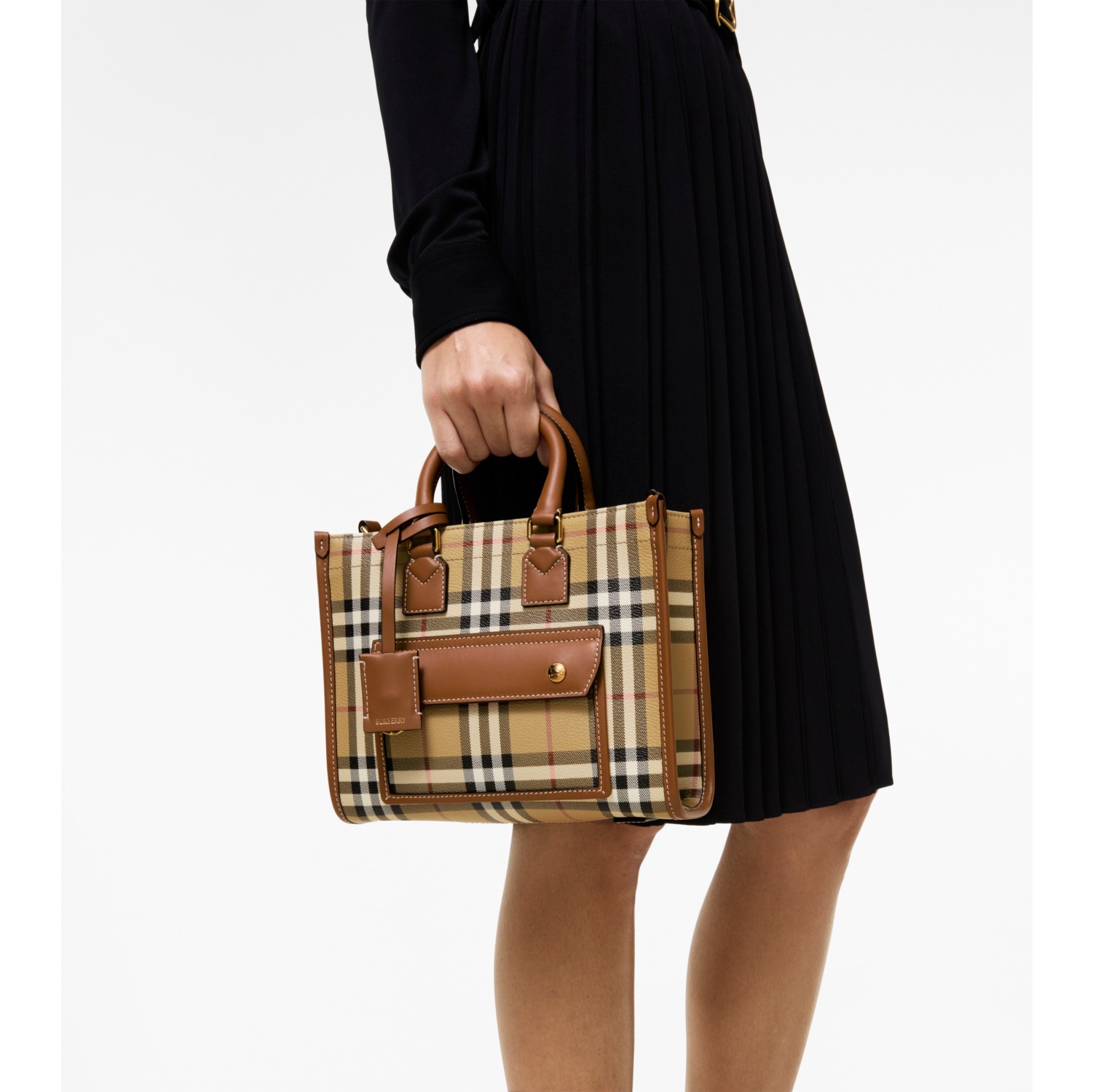 BURBERRY ミニフレヤトート Mini Freya Tote in Archive beige/briar brown - Women | Burberry