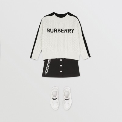 black burberry sweater