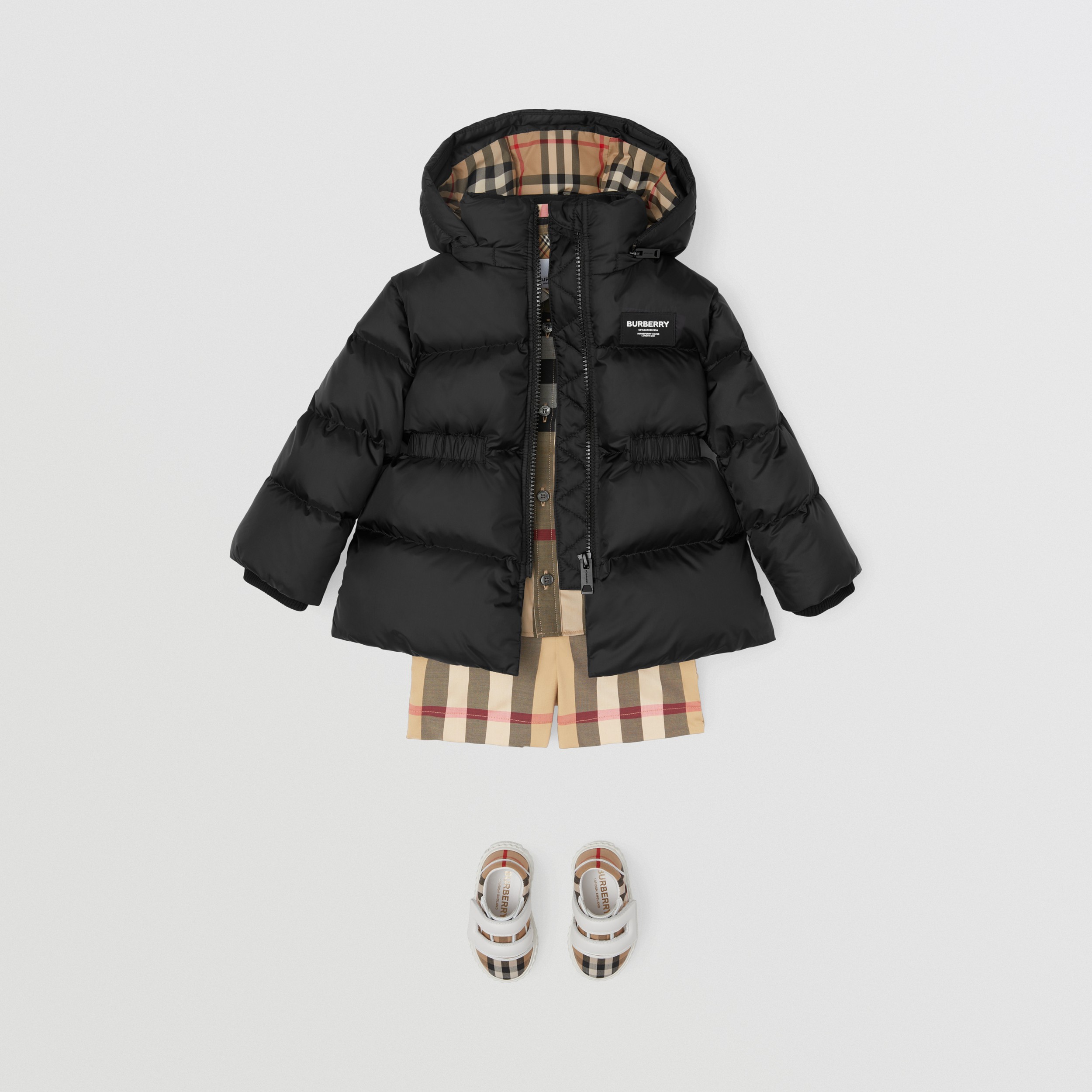 Detachable Hood Horseferry Appliqué Puffer Coat in Black - Children | Burberry® Official - 4