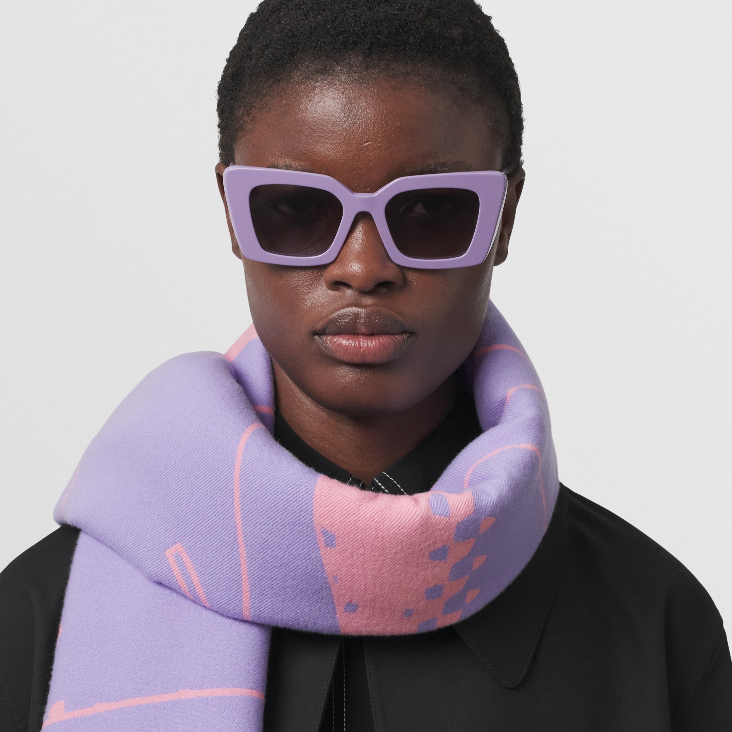 Love Jacquard Wool Silk Blend Scarf in Candy Pink | Burberry® Official - 3