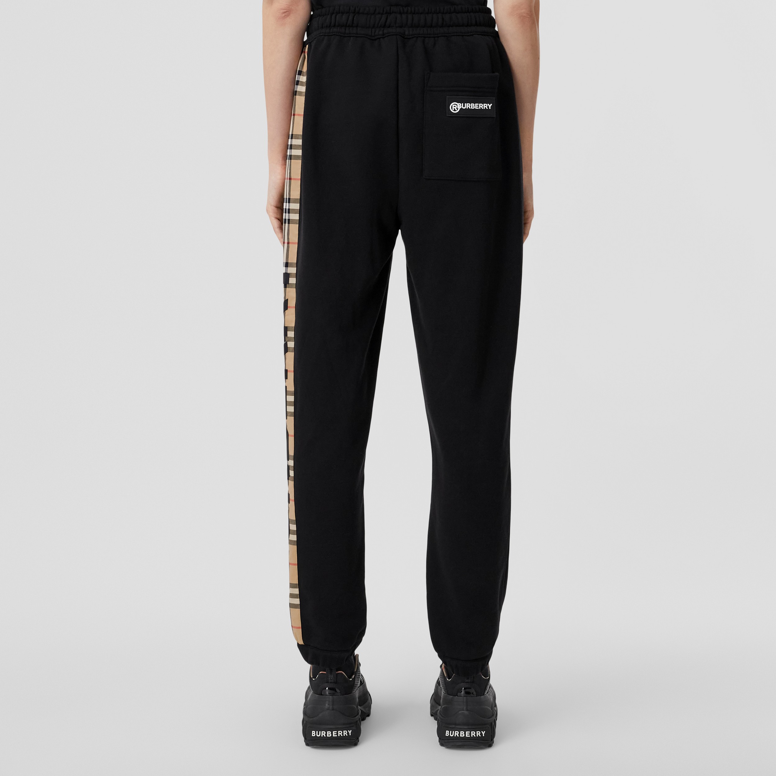Womens Clothing Trousers Burberry Vintage Check Cotton Sweatpants in Black Slacks and Chinos Full-length trousers 