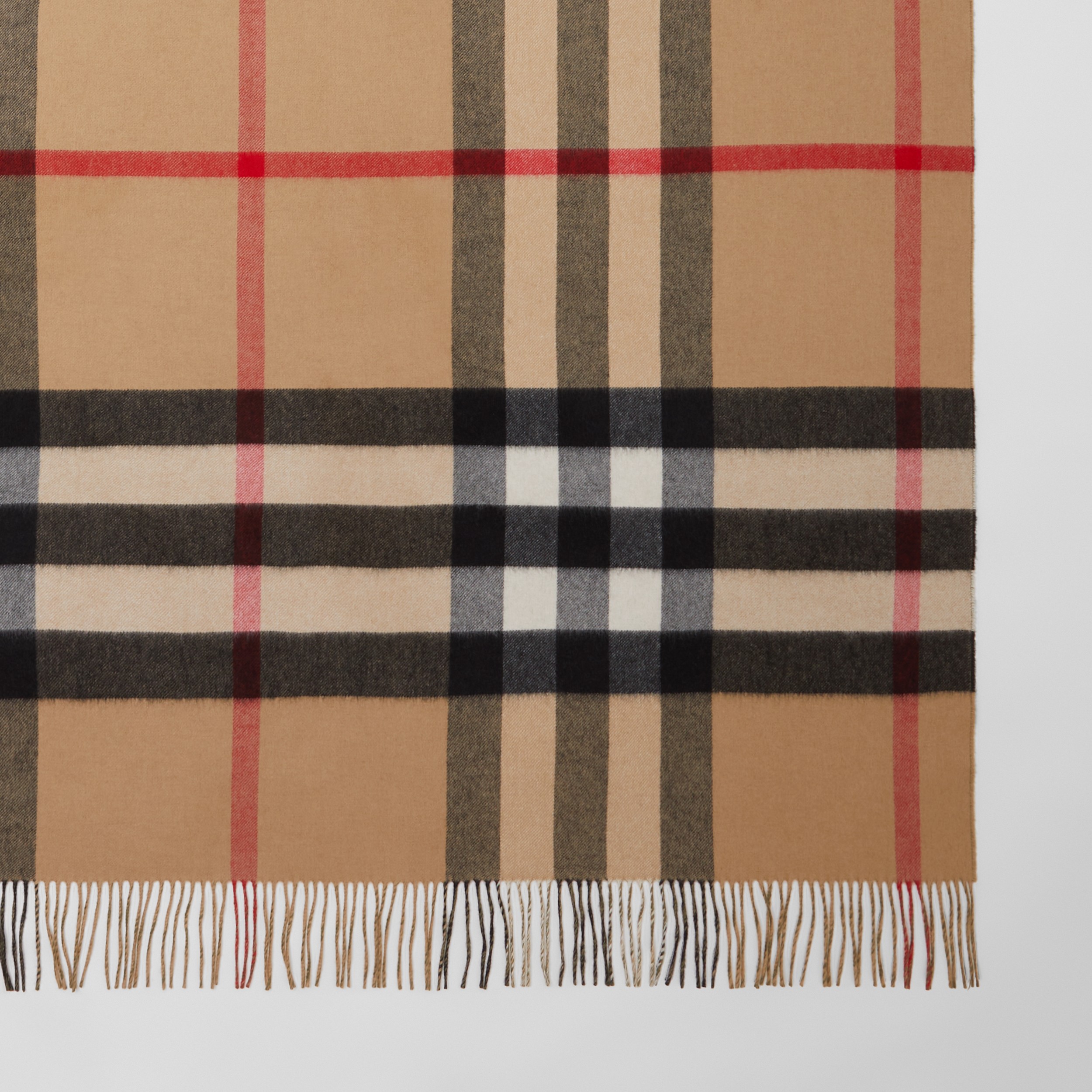 Check Cashmere Blanket in Archive Beige/dark Fern Green | Burberry® Official - 2