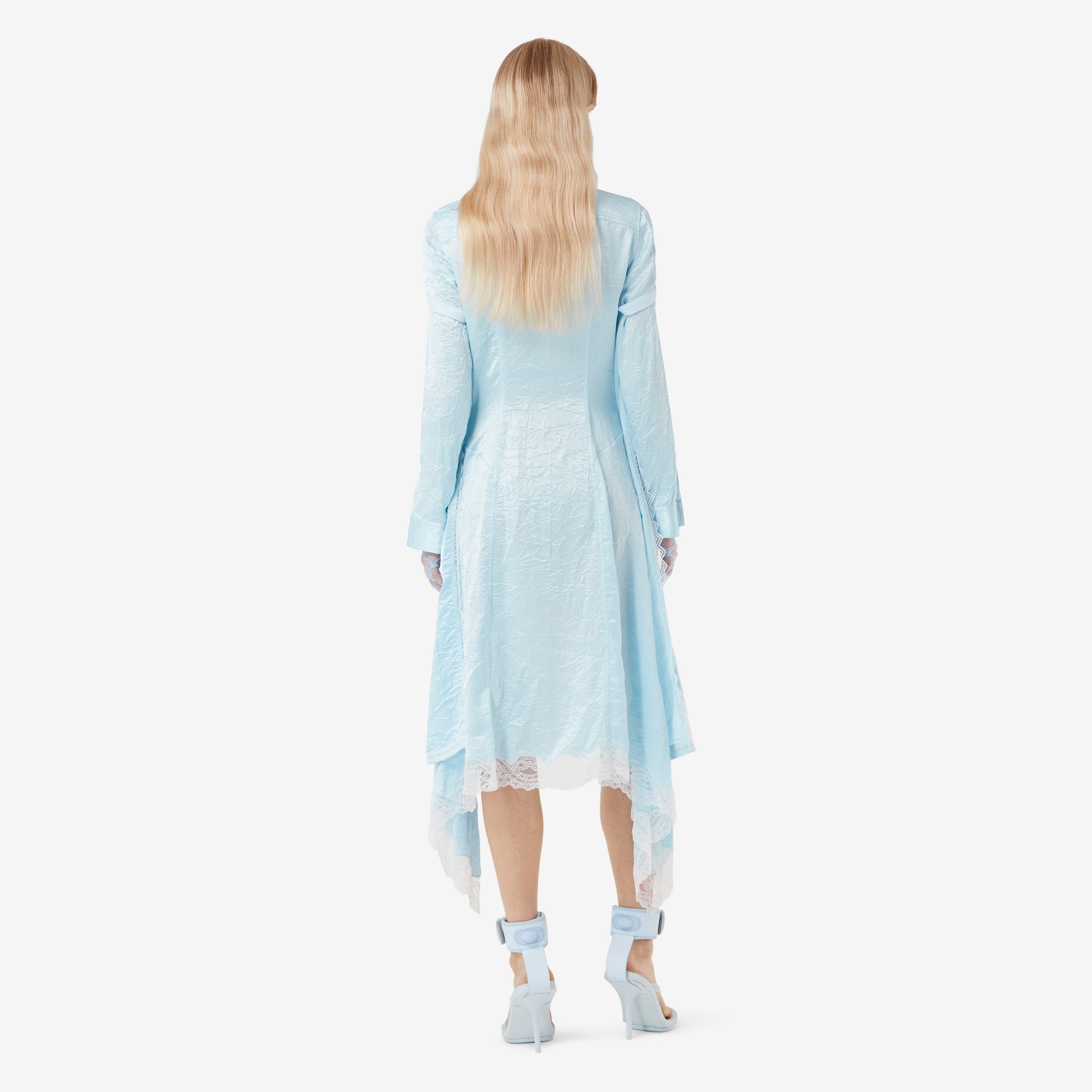 Vestido largo reconstruido en raso con detalles en encaje (Azul Glaciar) - Mujer | Burberry® oficial - 4