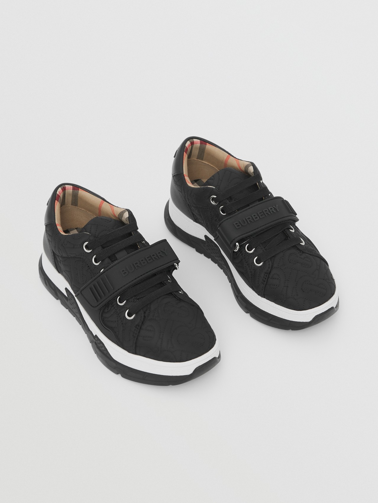 Sneaker aus wiederverwertetem Polyester und Leder mit Monogrammmuster (Schwarz)