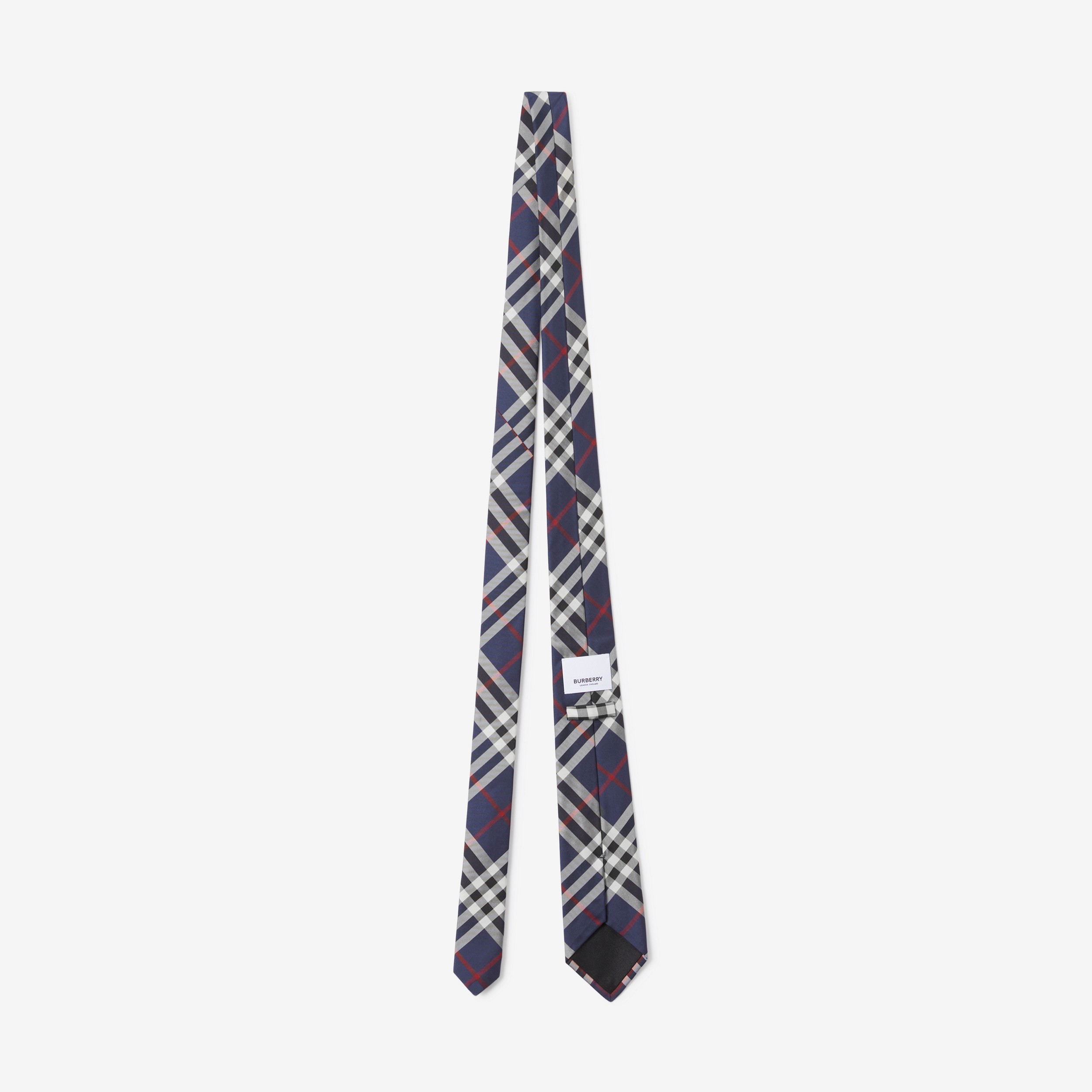 Gravata de seda em Vintage Check com corte clássico (Azul-marinho) - Homens | Burberry® oficial - 2