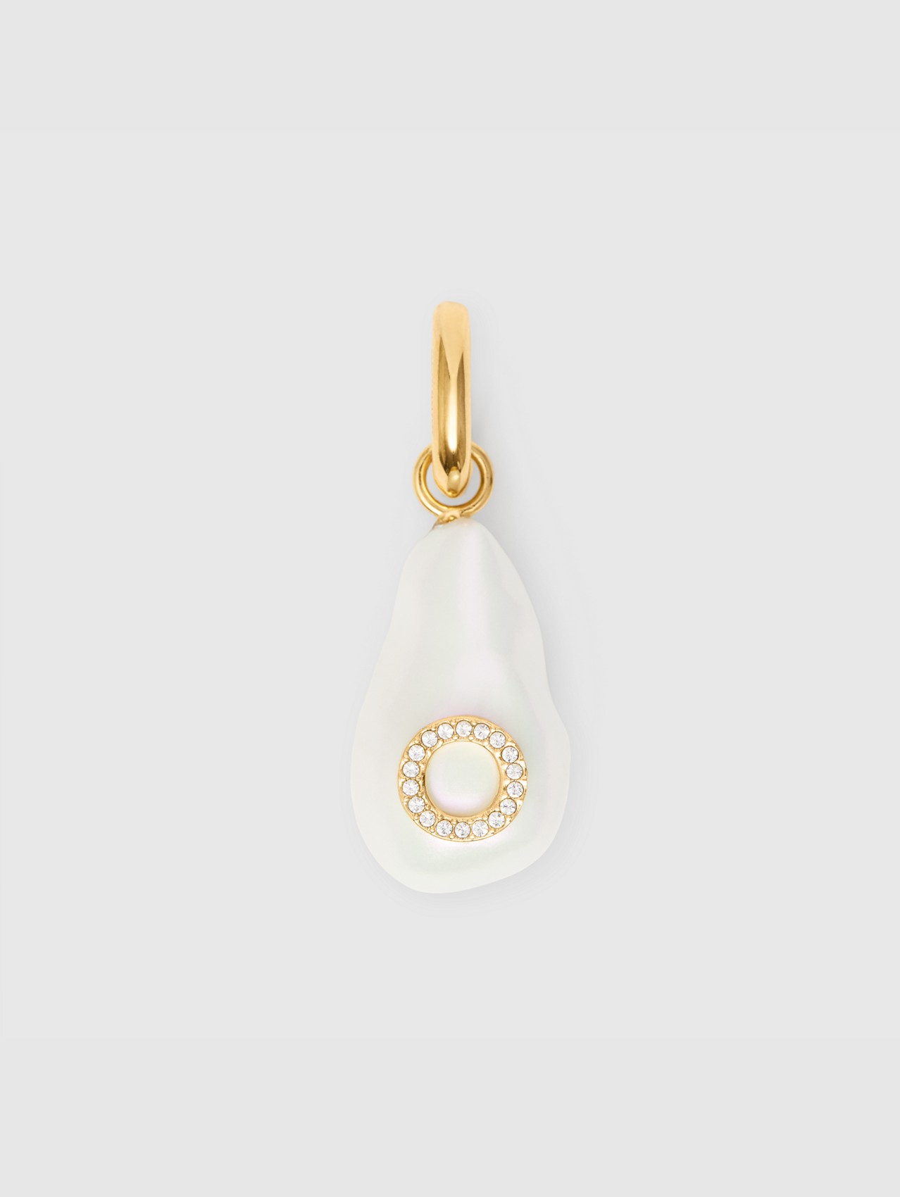 Dije de letra O con perla de resina y cristales - Solo en línea (Dorado Claro/madreperla)
