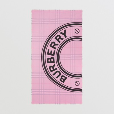 Reversible Logo Graphic and Check Cashmere Scarf in Pale Pink 