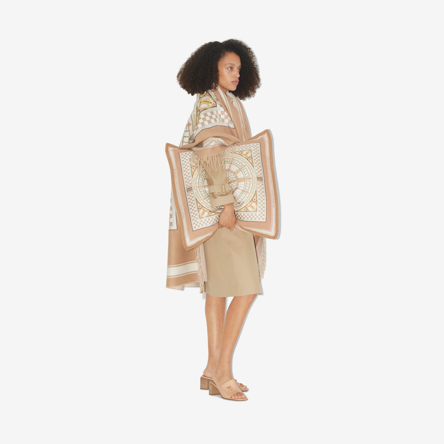 Housse de coussin en cachemire et laine à imprimé horloge (Camel) - Femme | Site officiel Burberry®