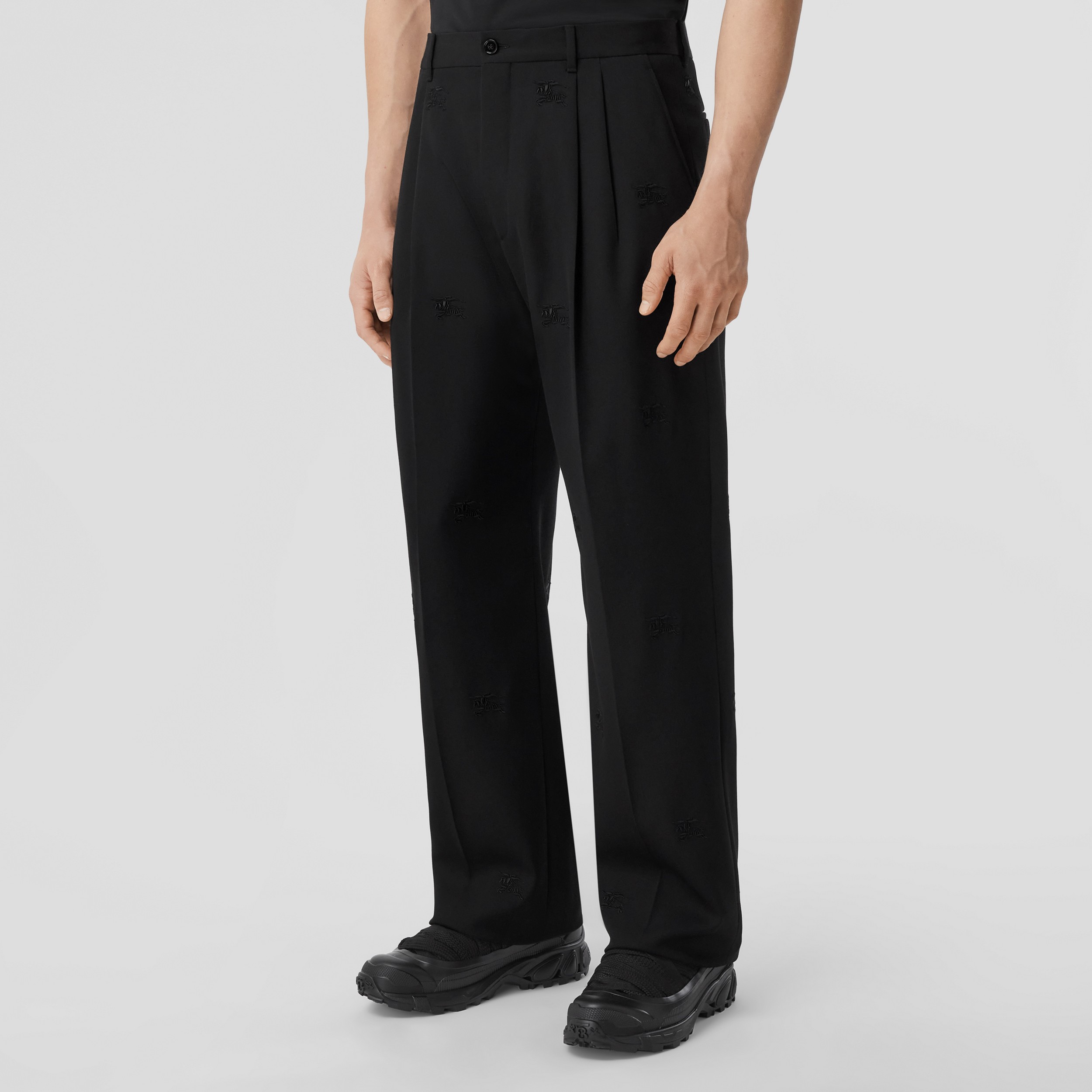 Calças estilo pantalona com pregas em lã e estampa EKD (Preto) - Homens | Burberry® oficial - 4