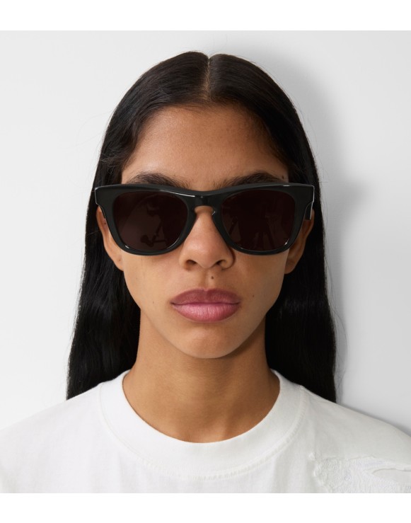 Burberry shades for ladies hotsell