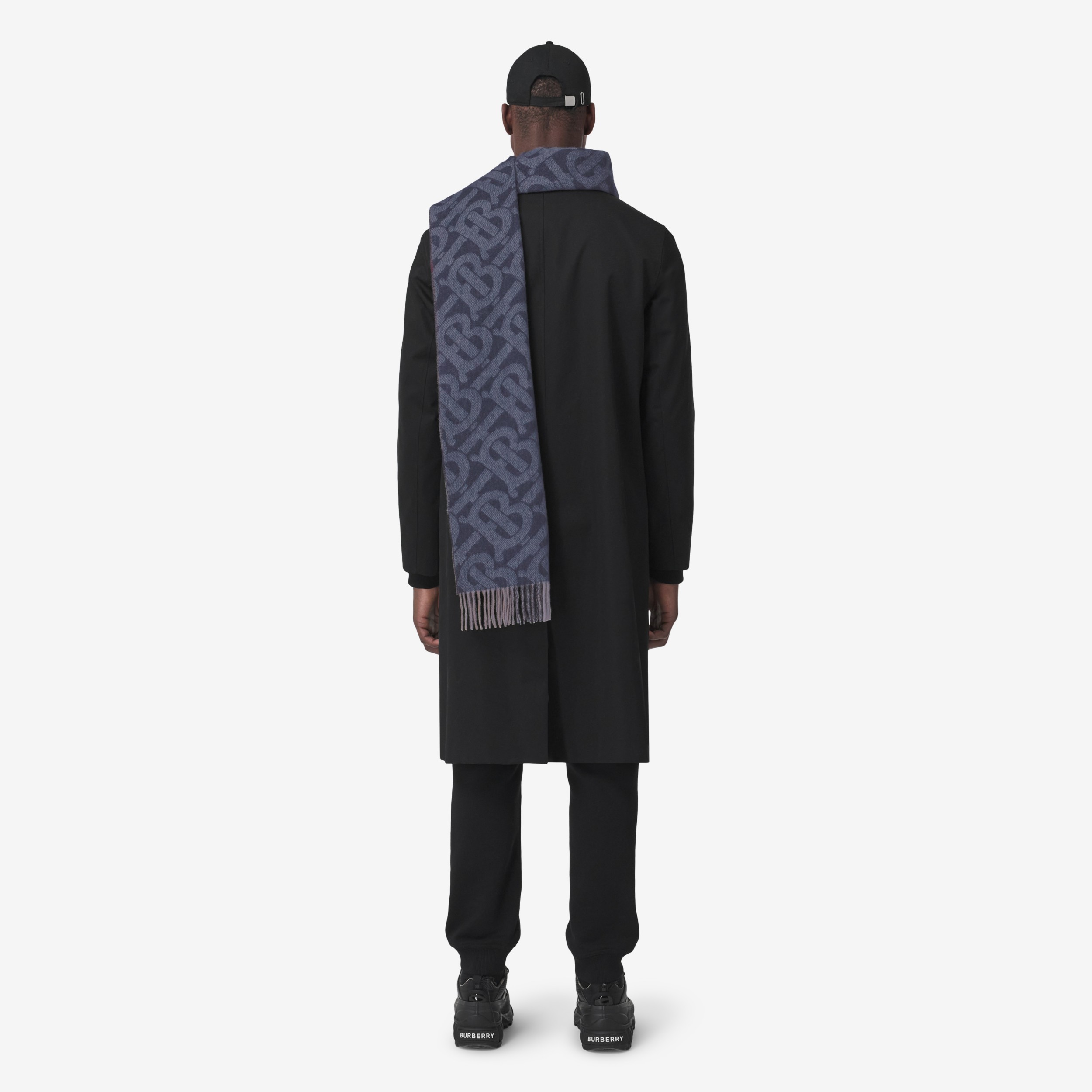 リバーシブル チェック＆モノグラム カシミアスカーフ (インディゴ) - メンズ | Burberry®公式サイト - 4