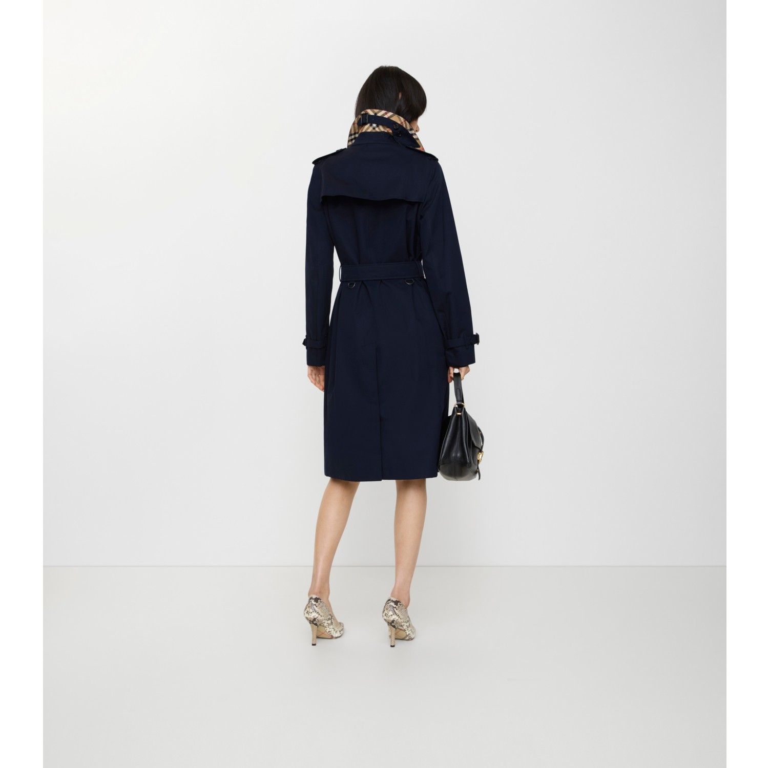 Long Kensington Heritage Trench Coat in Coal blue - Women, Cotton Gabardine | Burberry® Official