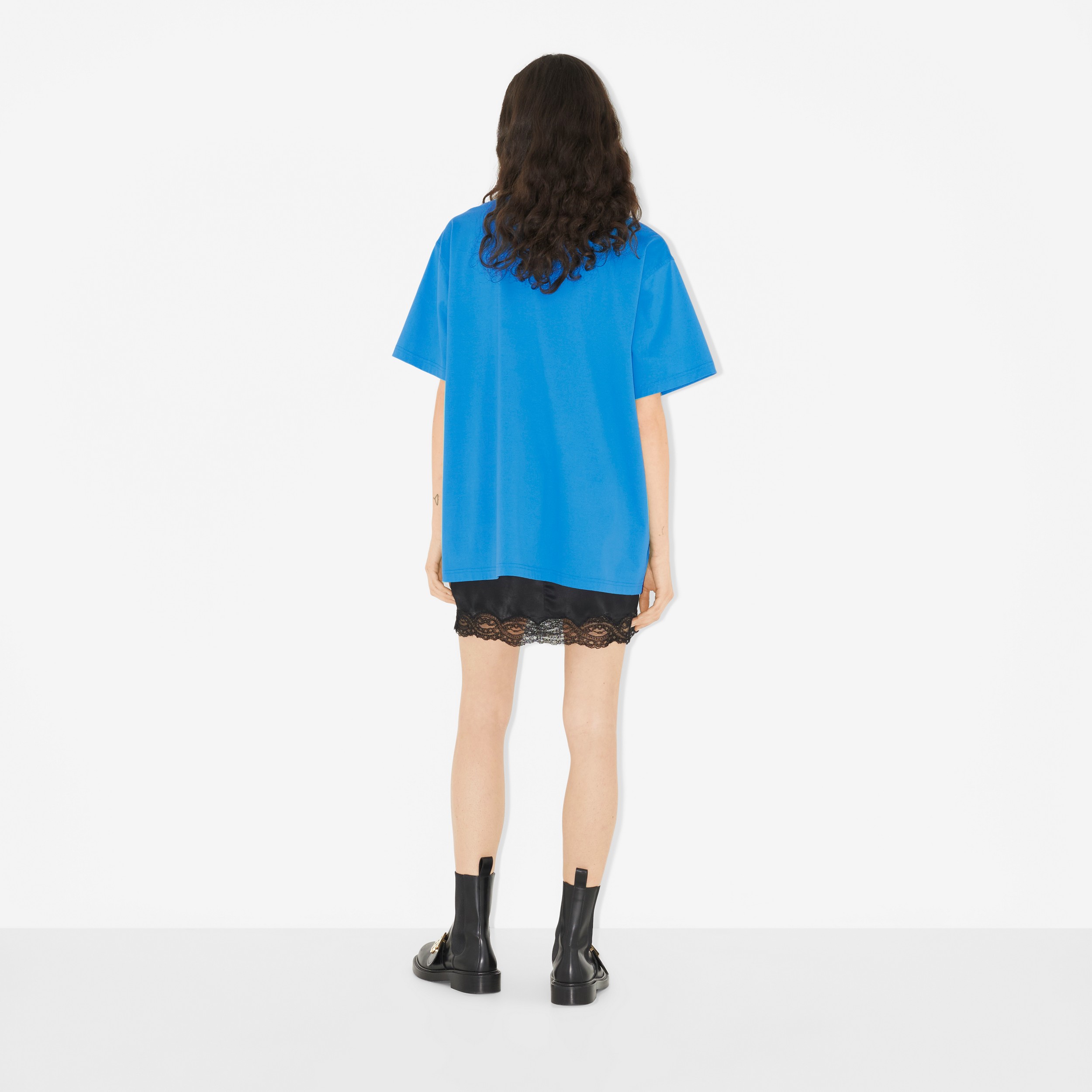 Oak Leaf Crest Cotton Oversized T-shirt in Vivid Blue - Women | Burberry® Official - 4