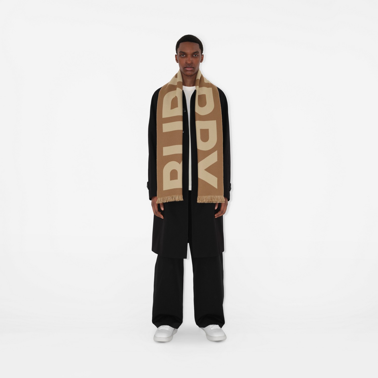ロゴ ウール ジャカードスカーフ (バーチブラウン) | Burberry ロゴ ウール ジャカードスカーフ (バーチブラウン) | Burberry