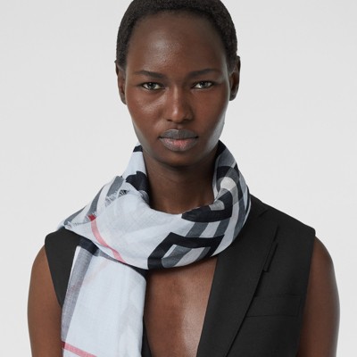ウィメンズ デザイナー軽量スカーフ | Burberry® 公式サイト