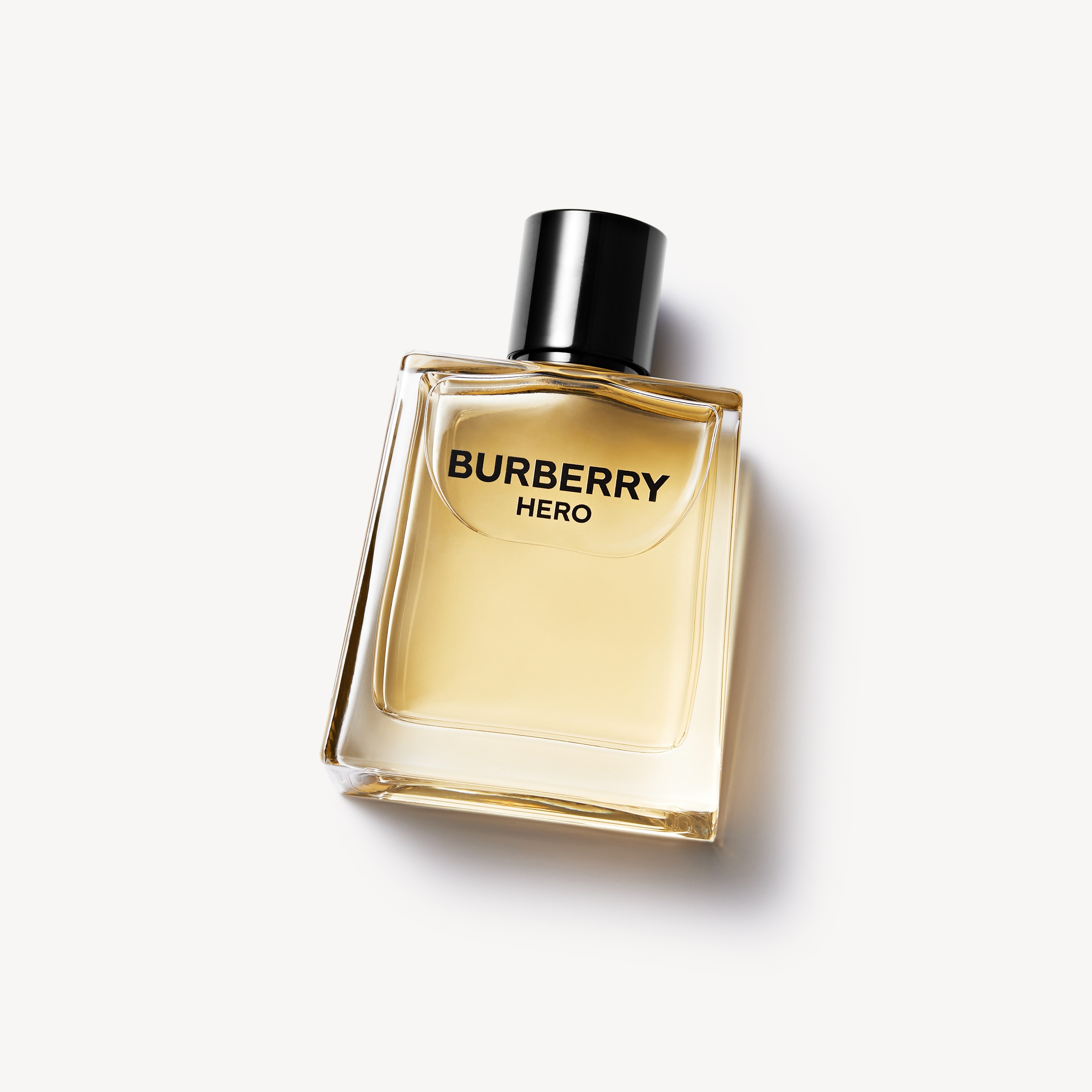 burberry hero scented candle