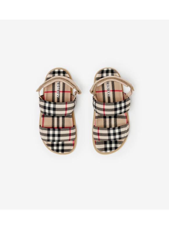 Baby girl store burberry sandals