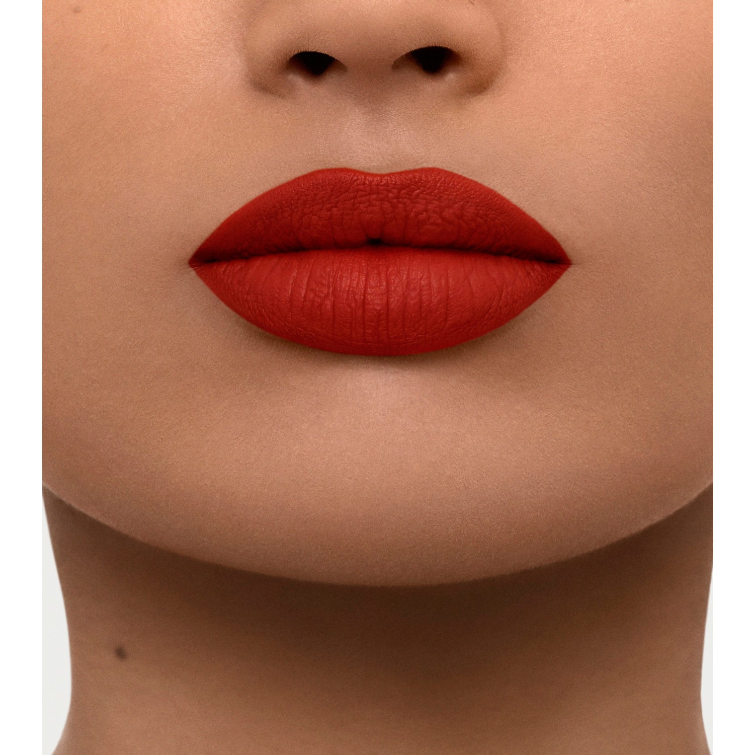 Burberry Kisses Liquid Matte – Fire Red No.118 in Fire Red 118 - Women | Burberry® Official