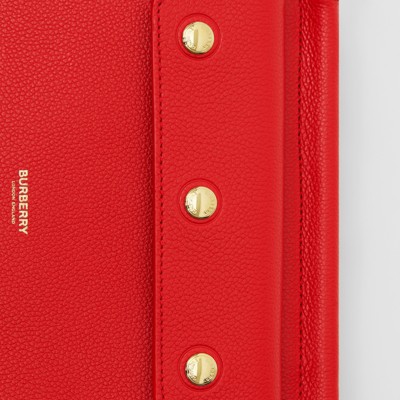 burberry baby title pocket