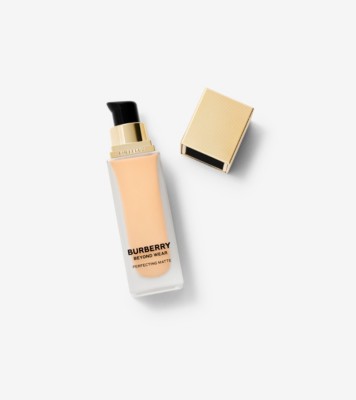 BURBERRY リキッドファンデーション 20 Beyond Wear Perfecting Matte Foundation – 20 Fair Warm - Women
