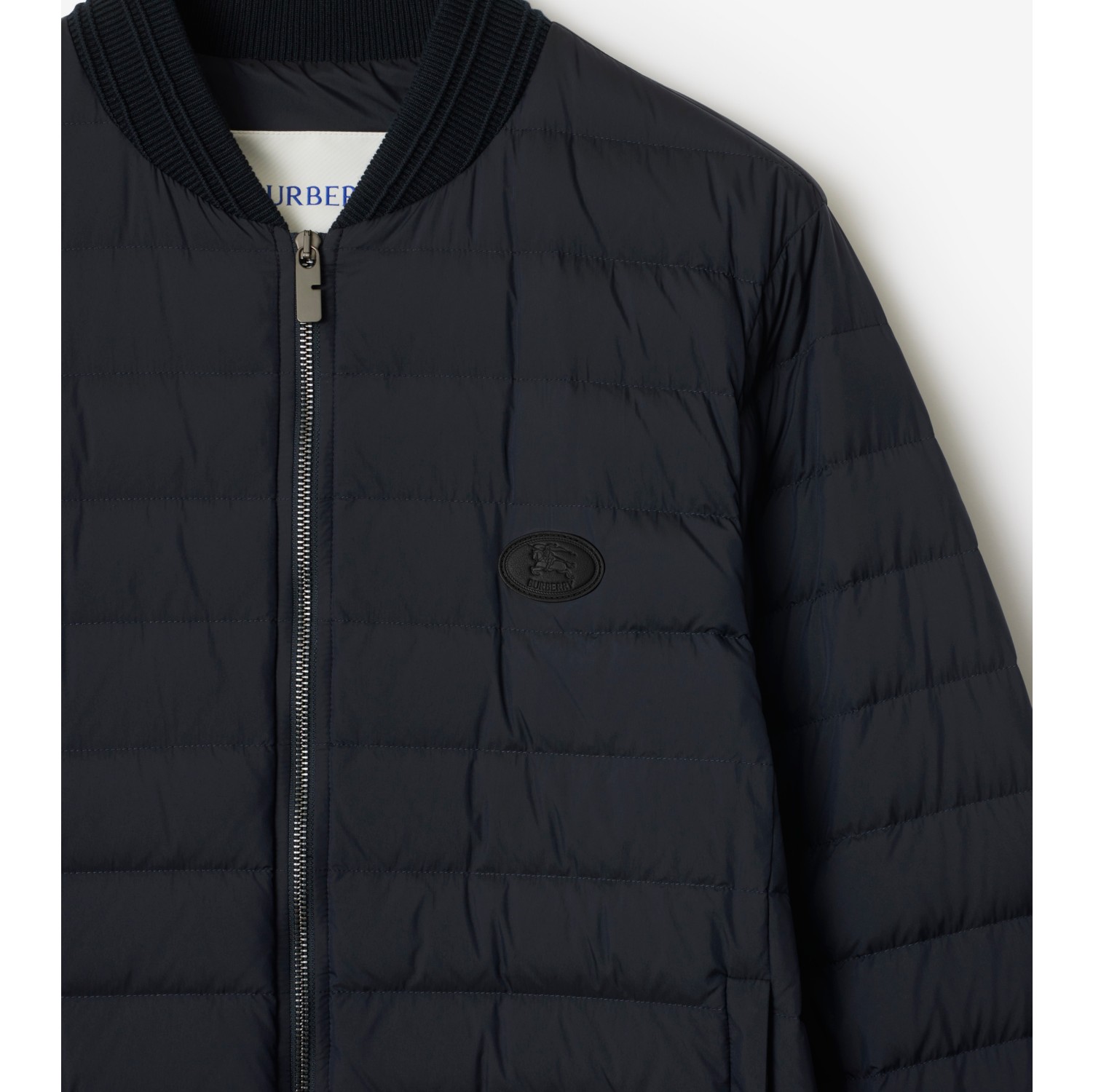 ナイロン ダウンジャケット