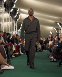 2024年夏ショー | Burberry® 公式サイト 2024年夏ショー | Burberry® 公式サイト