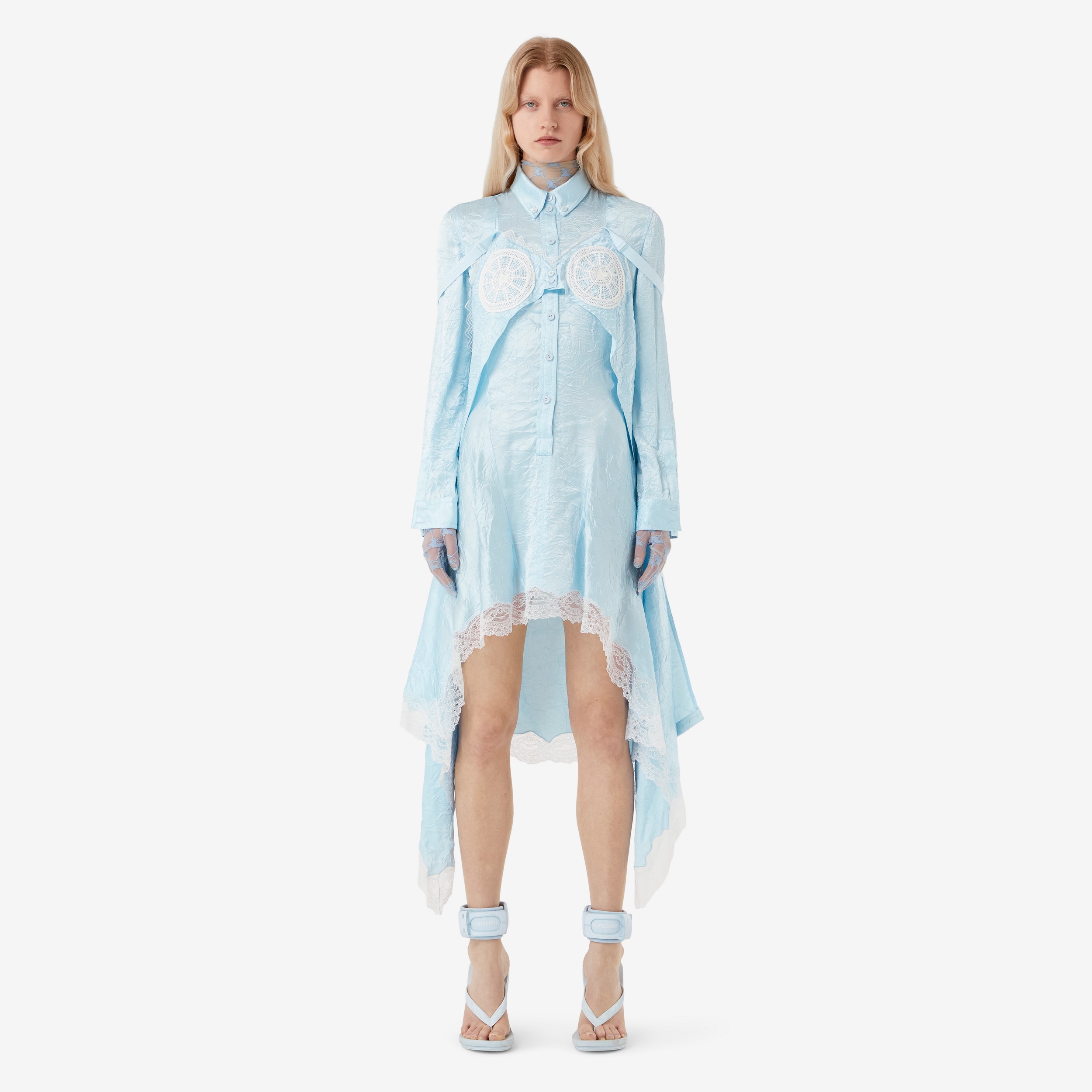 Vestido largo reconstruido en raso con detalles en encaje (Azul Glaciar) - Mujer | Burberry® oficial - 2