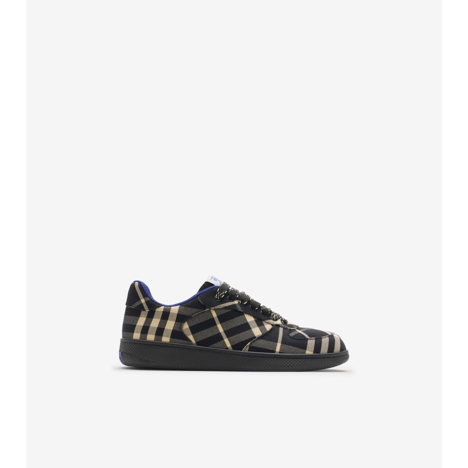 Burberry sneakers black and white best sale