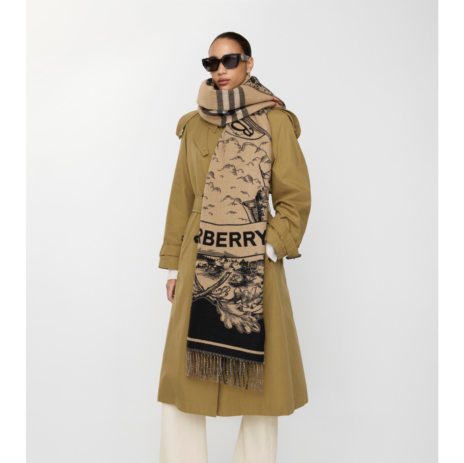 リバーシブル EKD カシミアスカーフ (アーカイブベージュ) | Burberry