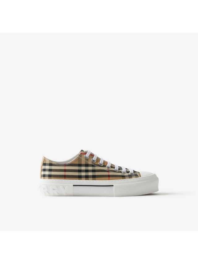 Women on sale burberry sneakers