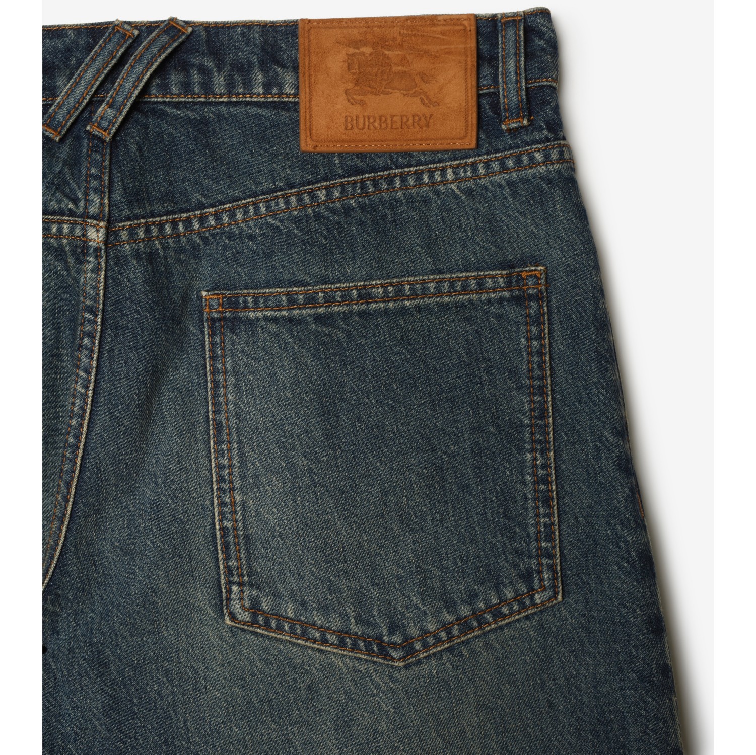 Straight Jeans