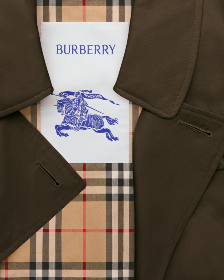 Cropped Tropical Gabardine Mayfair Trench Jacket in Juniper green