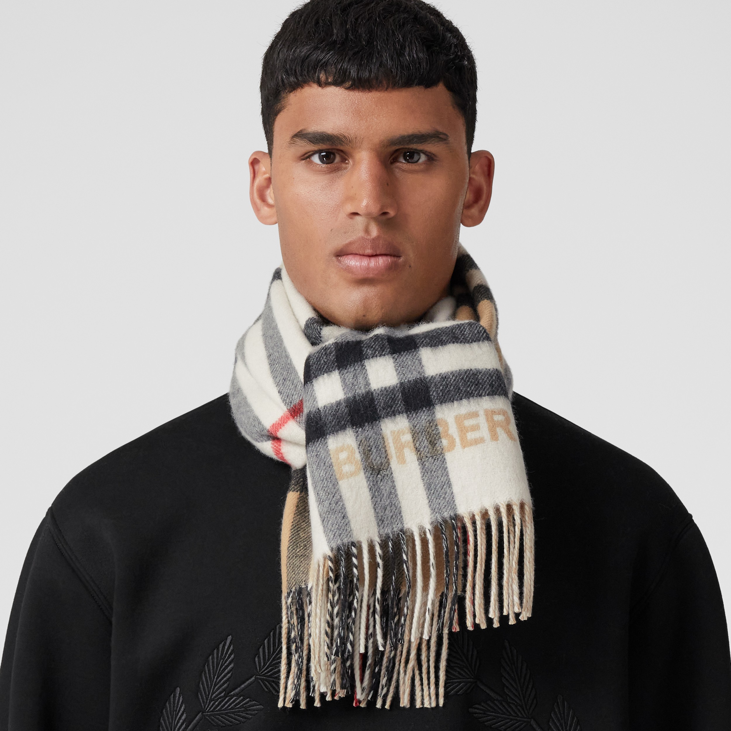 Contrast Check Cashmere Scarf in Archive Beige/natural White | Burberry® Official - 3