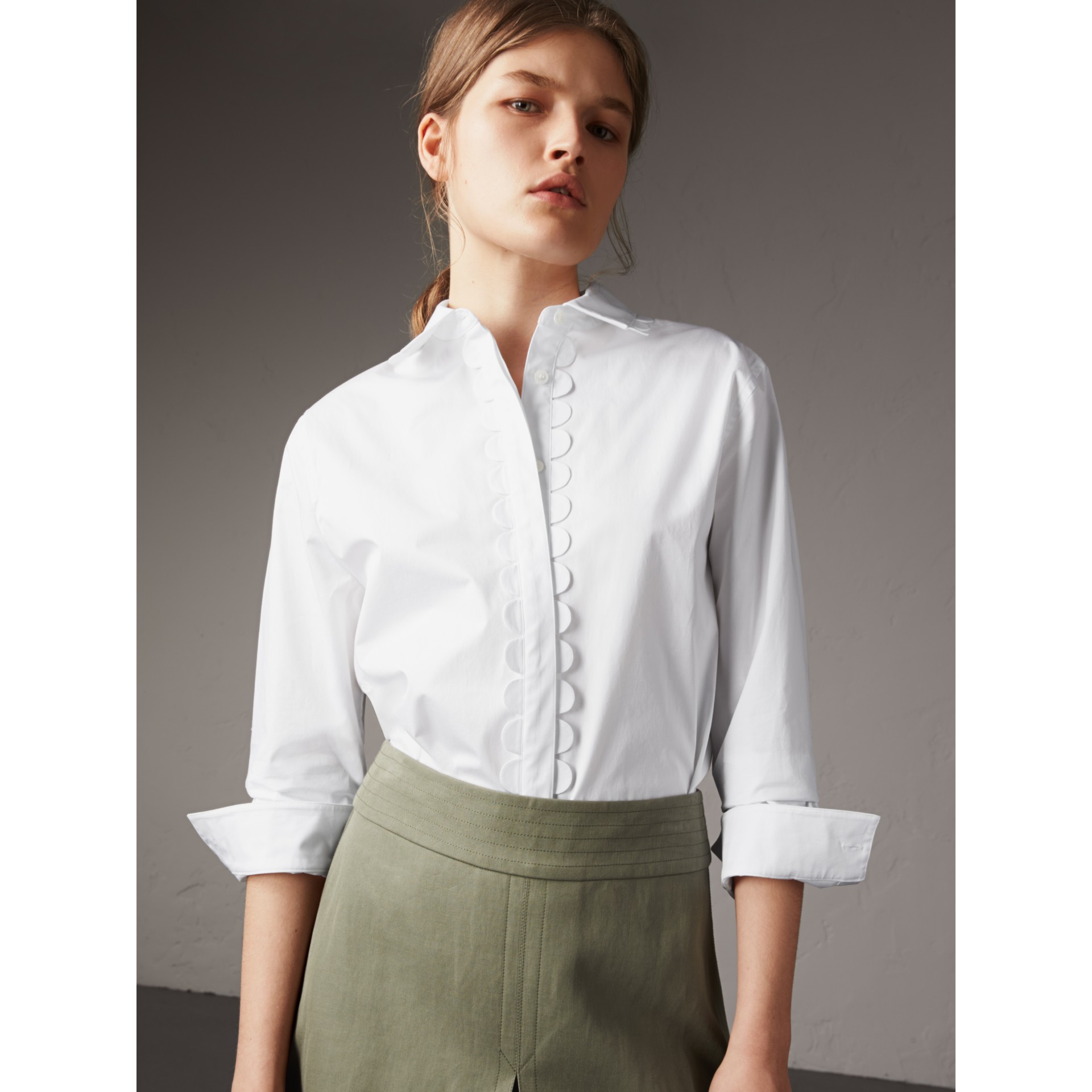 white stretch shirt women