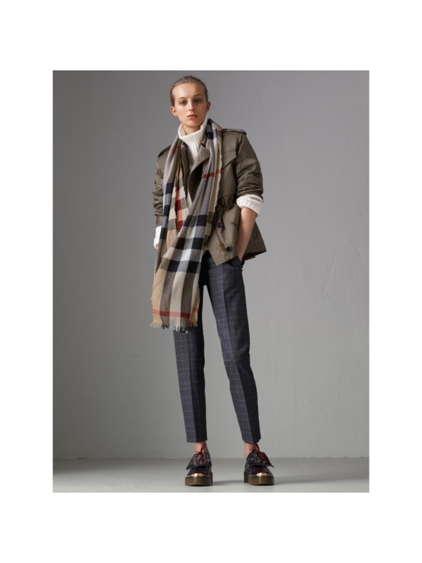 Sciarpa in modal, cashmere e seta con motivo check (Cammello) | Burberry