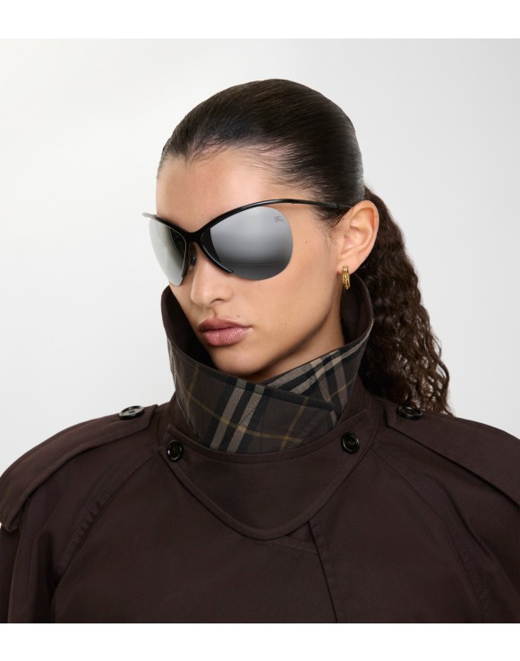 ウィメンズ デザイナーサングラス | Burberry® 公式サイト