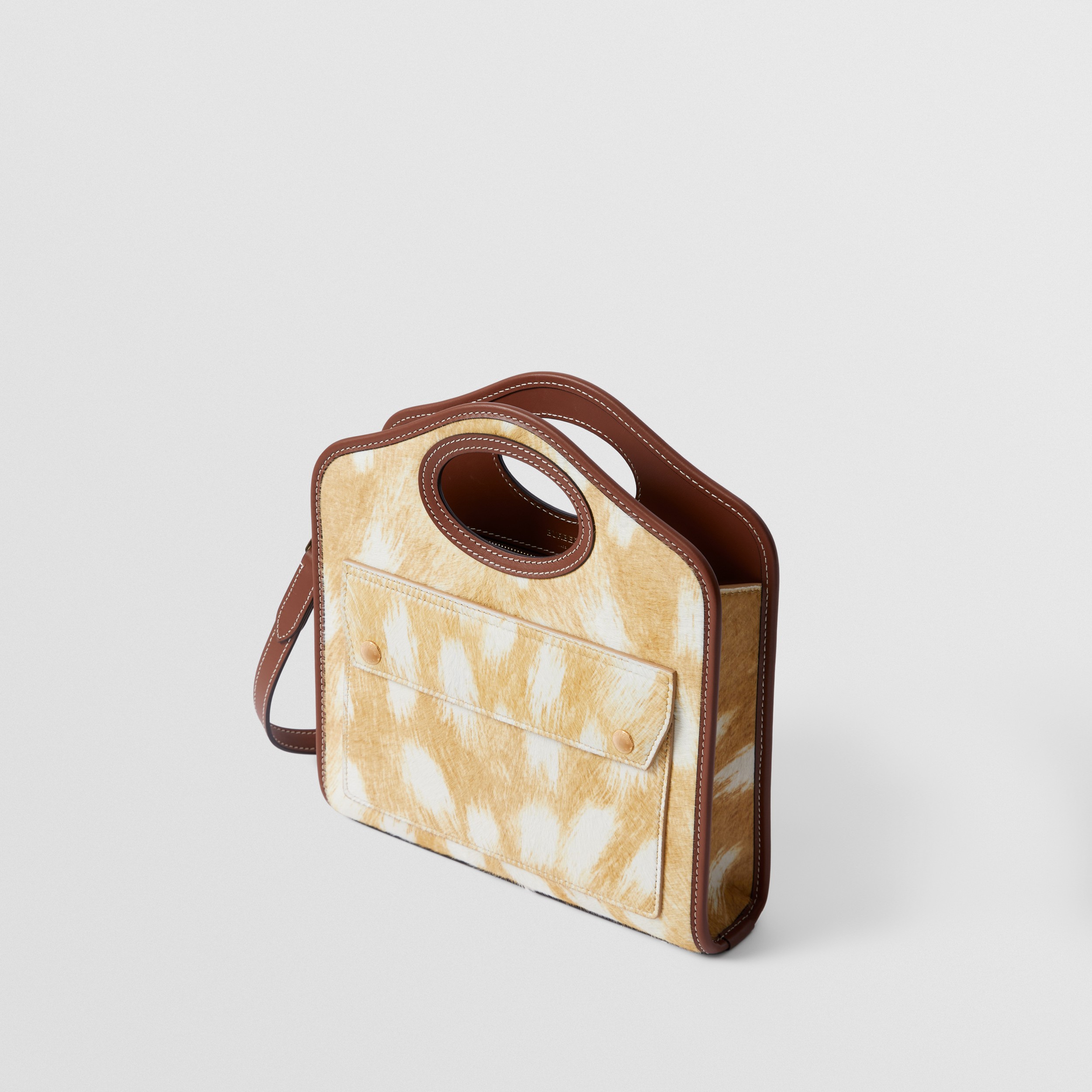 Mini sac Pocket en poil de veau à imprimé daim (Beige) - Femme | Site officiel Burberry® - 4
