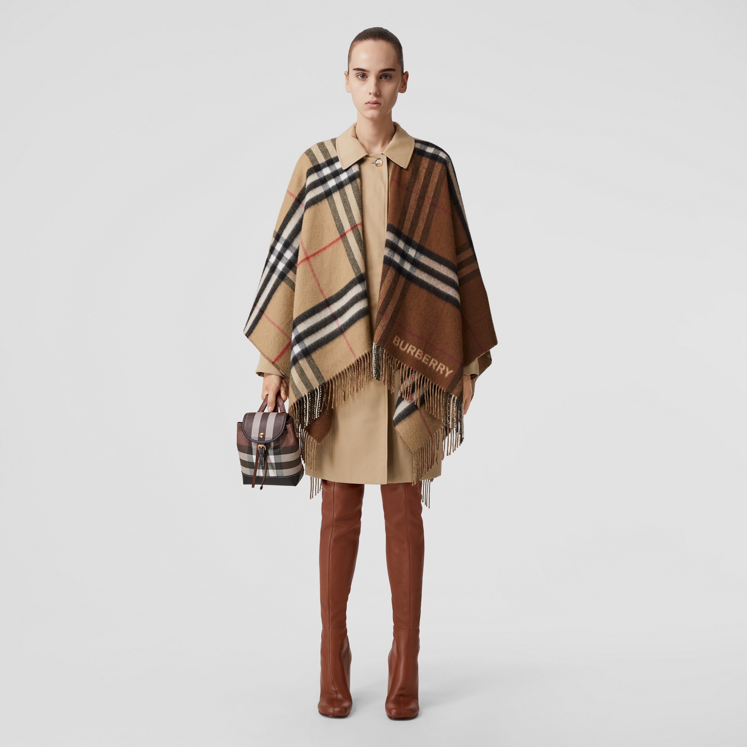 Contrast Check Wool Cashmere Cape in Archive Beige/dark Birch Brown | Burberry® Official - 2