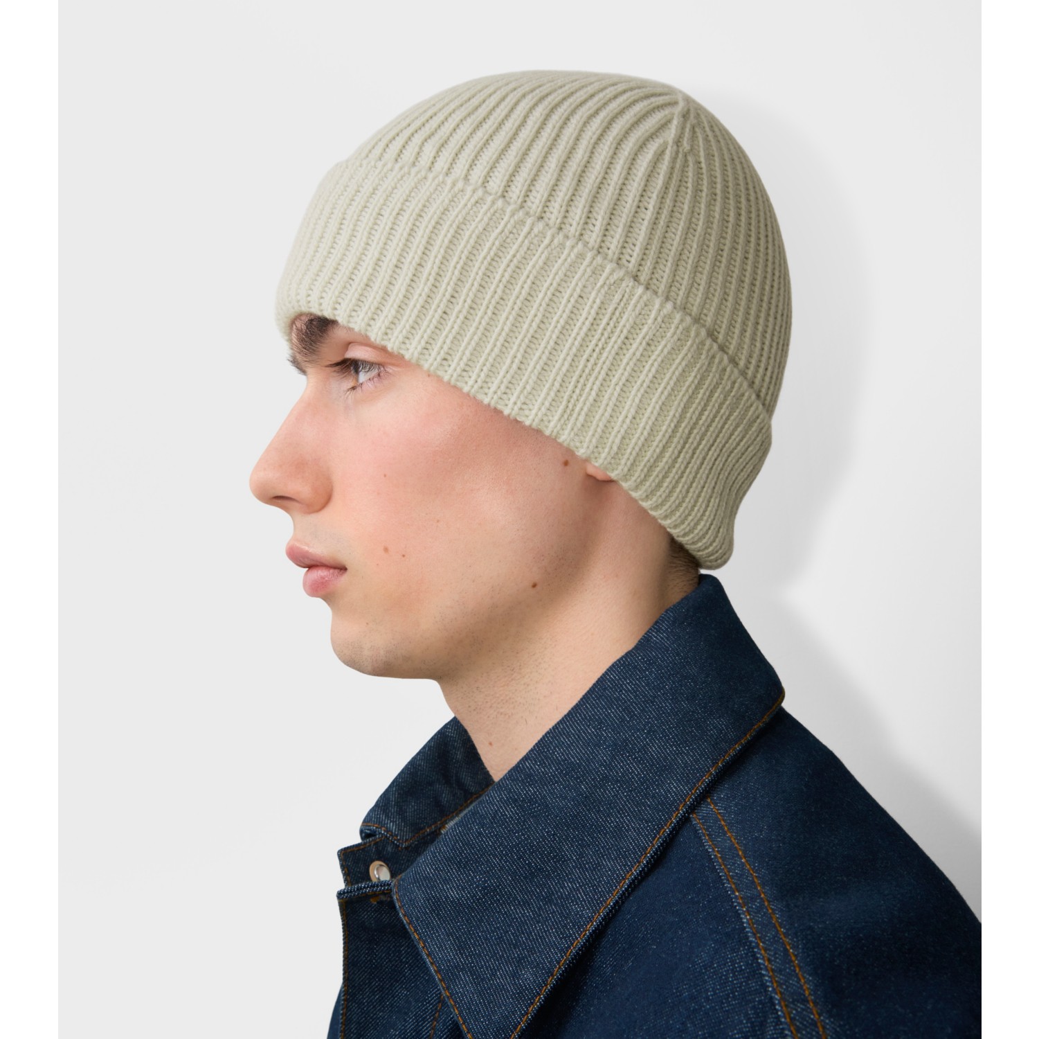 Gorro de cashmere canelado