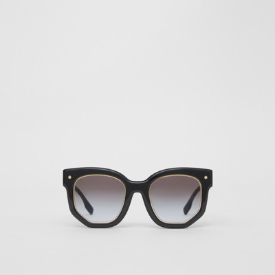 Geometric Frame Sunglasses in Black 