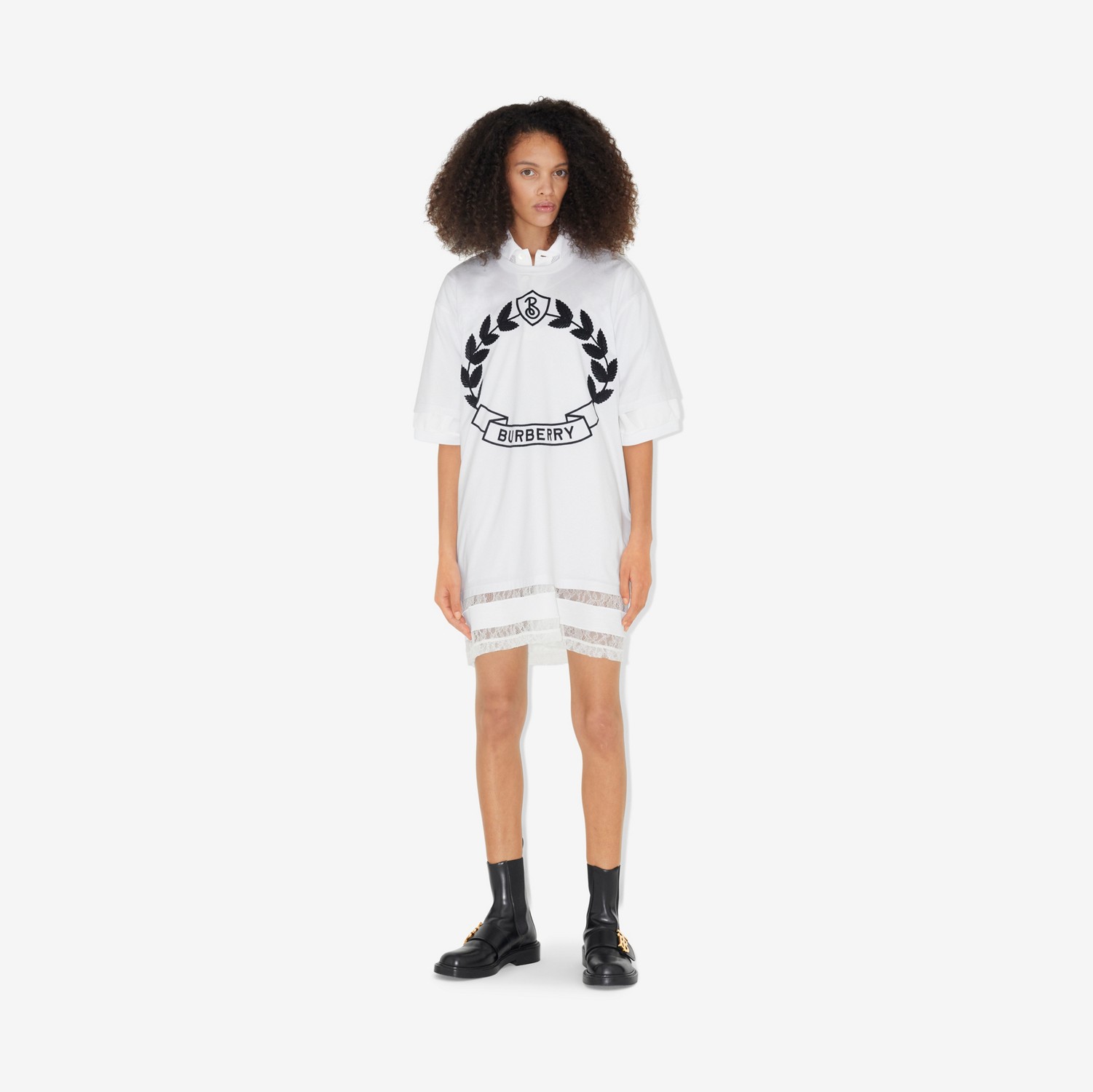 Camiseta oversize em algodão com emblema de folha de carvalho (Branco) - Mulheres | Burberry® oficial