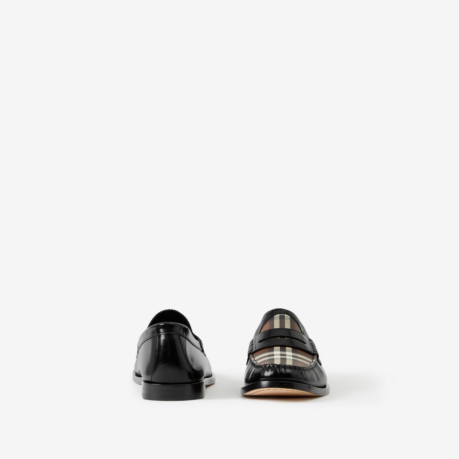 Loafers de couro com recorte xadrez (Preto) - Homens | Burberry® oficial